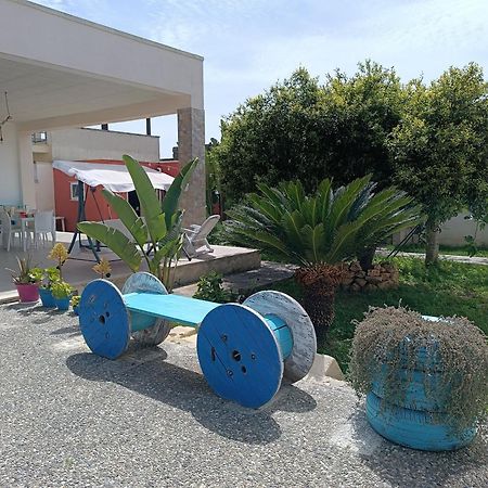 B&B Il Menhir Lequile Exterior photo